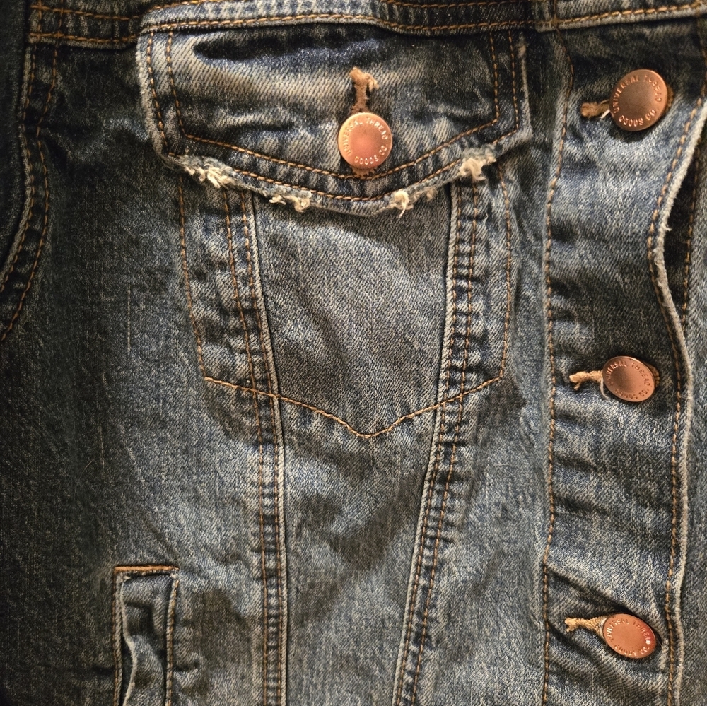 Universal Thread Denim Jacket - Picture 4 of 9